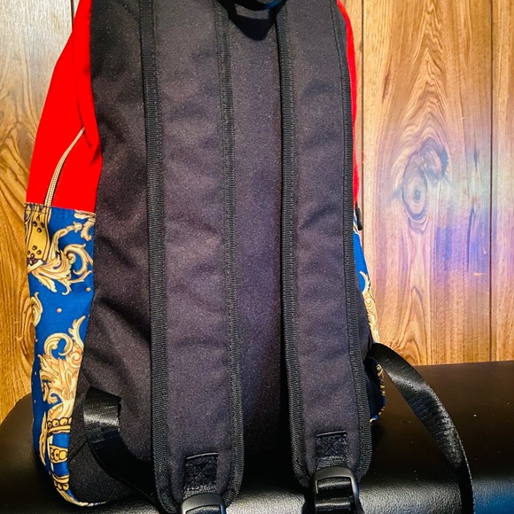 Back pack - Picture 3 of 3